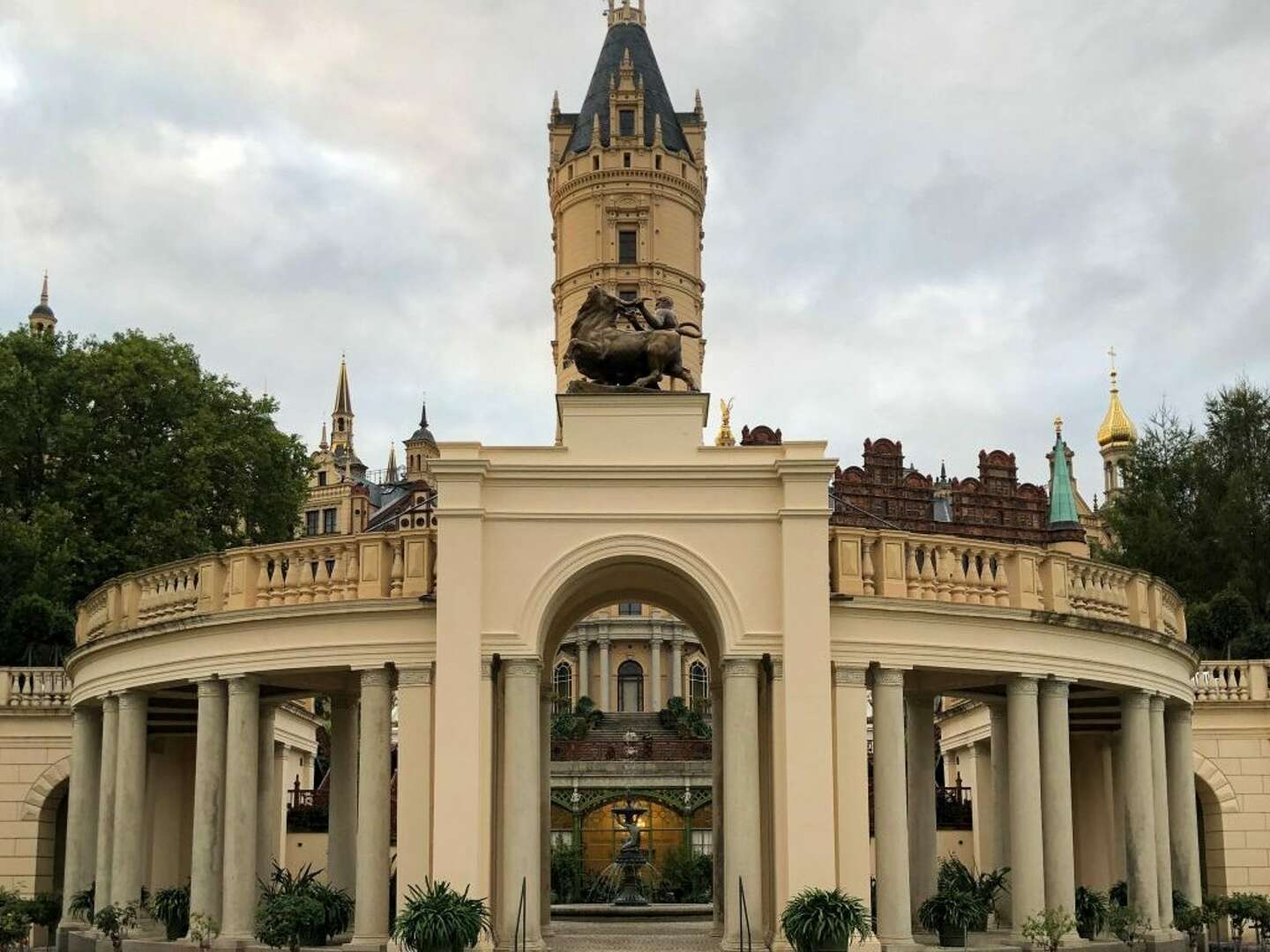 Entdecken Sie das Schweriner Märchenschloss und die Altstadt