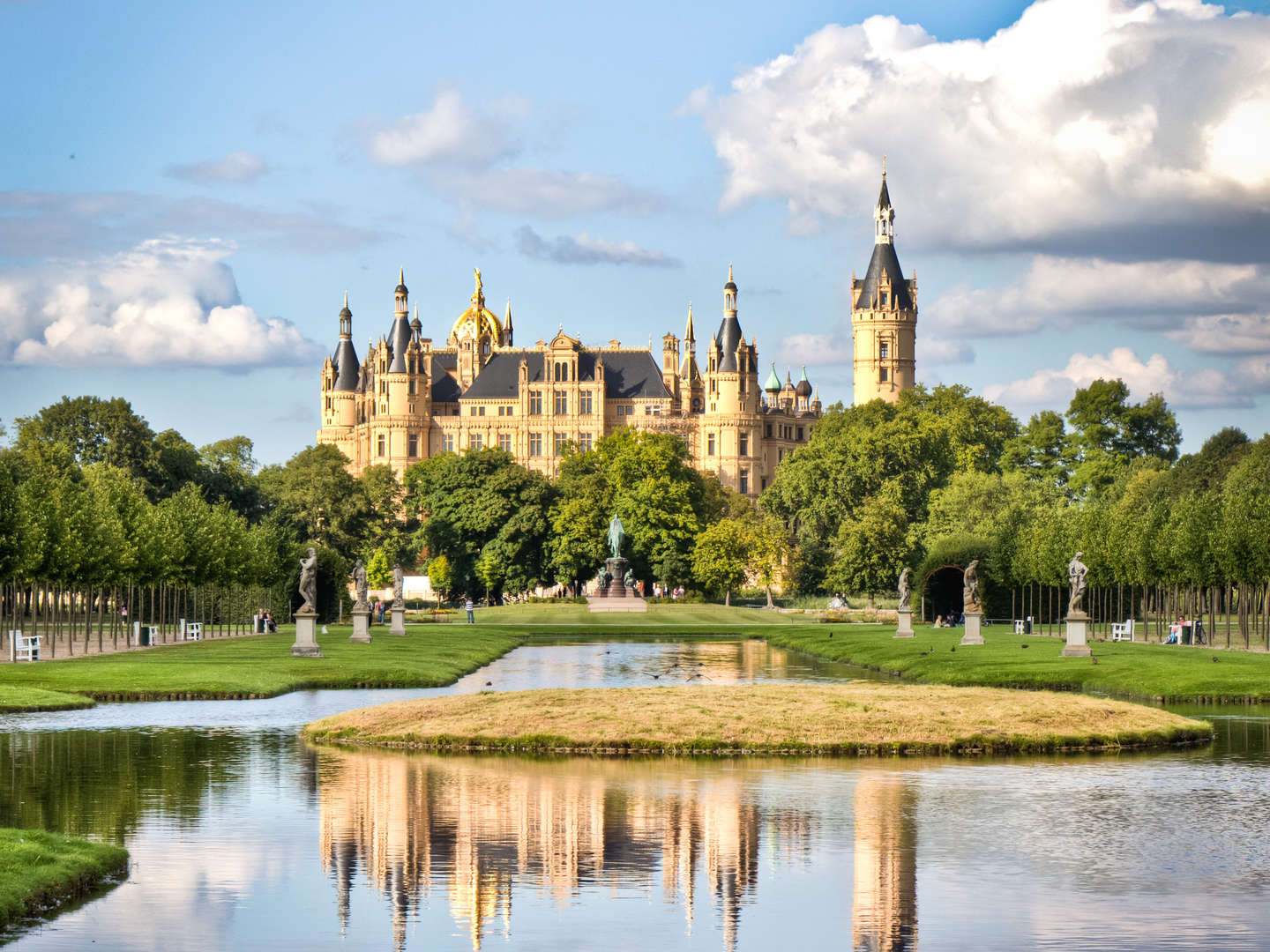 Das Schweriner Märchenschloss erleben