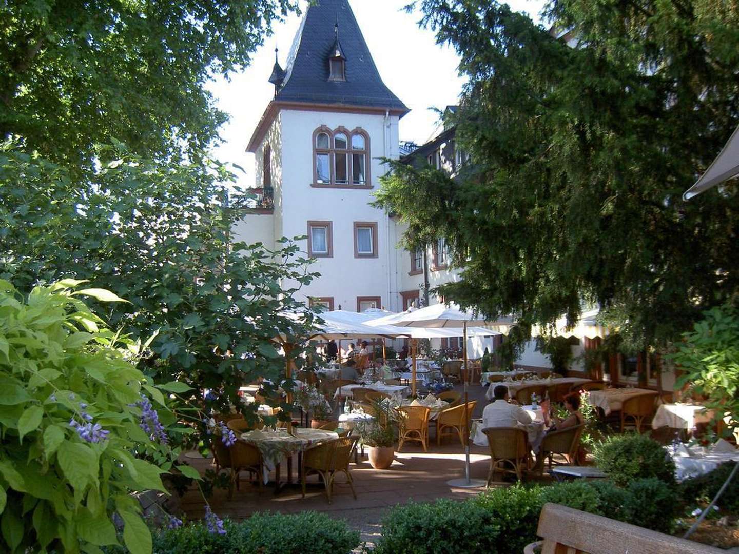 2 Tage - Romantische Zeit zu Zweit am Rhein inkl. 4-Gang-Menü 