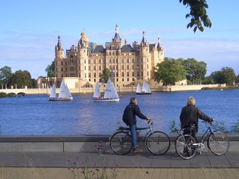 Radeln und Relaxen in der Stadt der sieben Seen