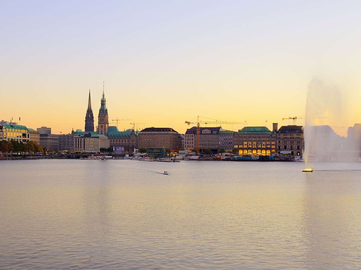 Hamburg Deluxe entdecken inkl. Hafenrundfahrt I 3 Tage