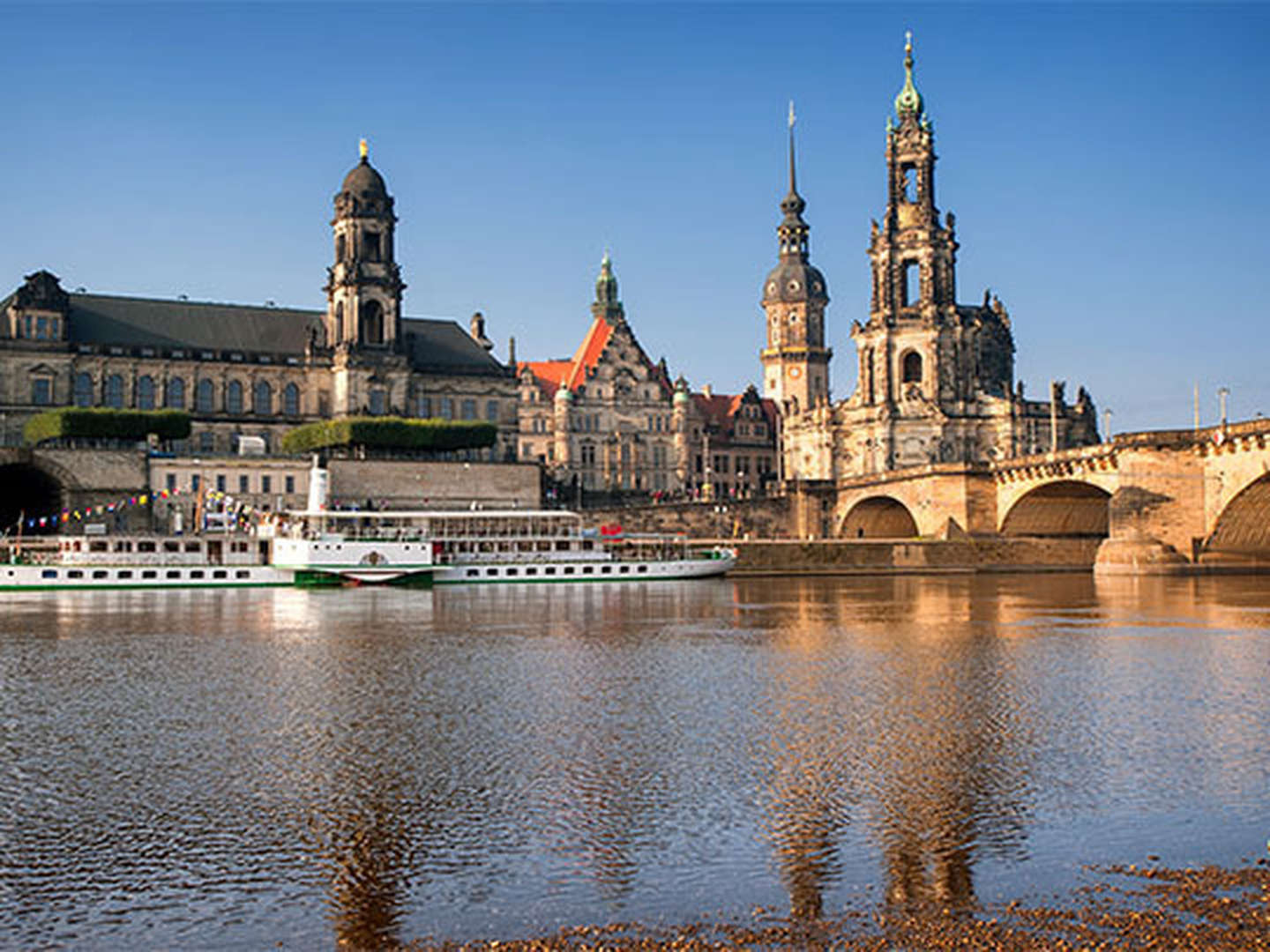 4 Tage Dresden - Frauenkirche - Ort der Begegnung/ Hoffnung/ Erinnerung  2