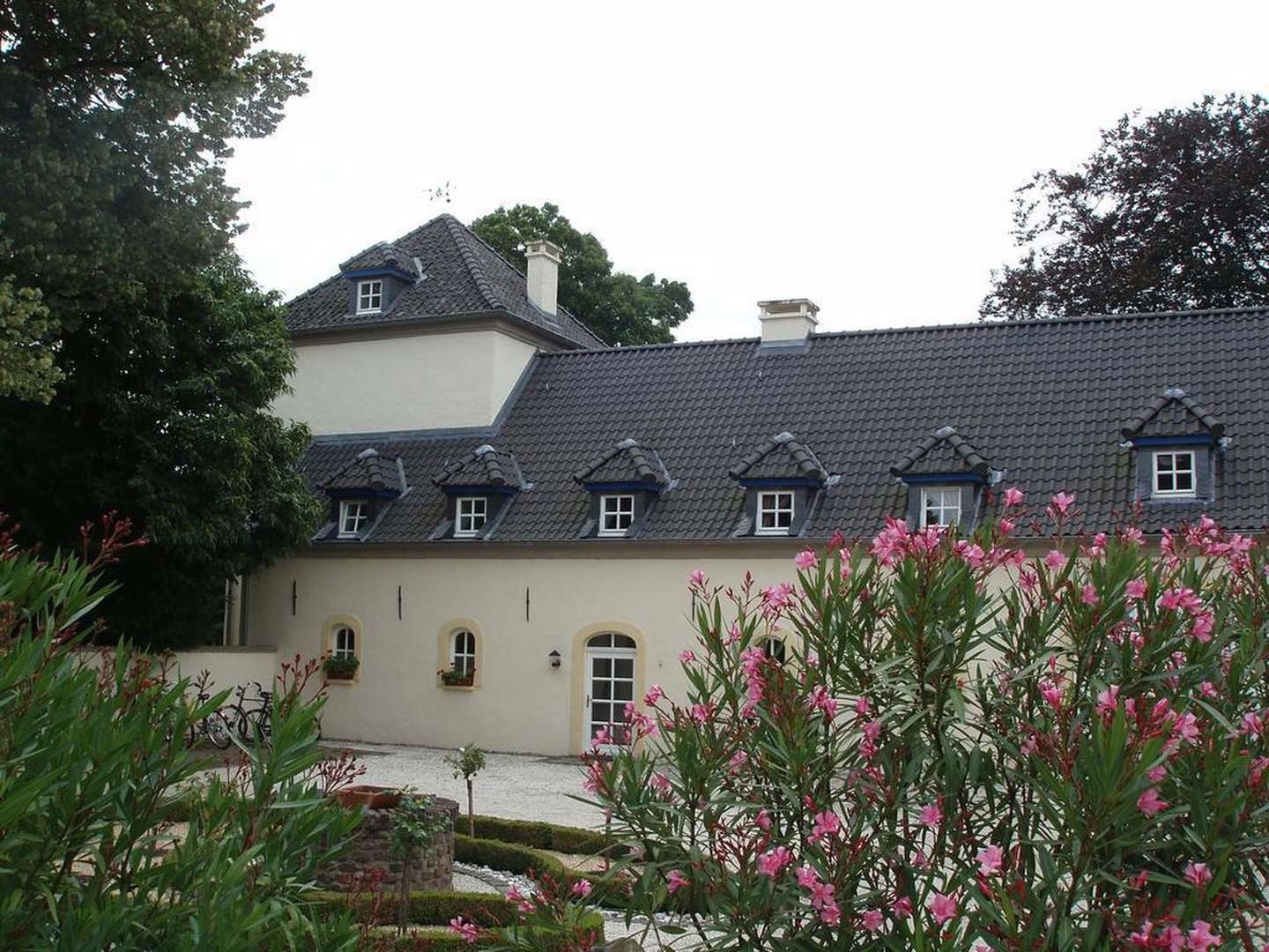 Romantiknacht auf der Burg inkl. Vesperplatte & Wein