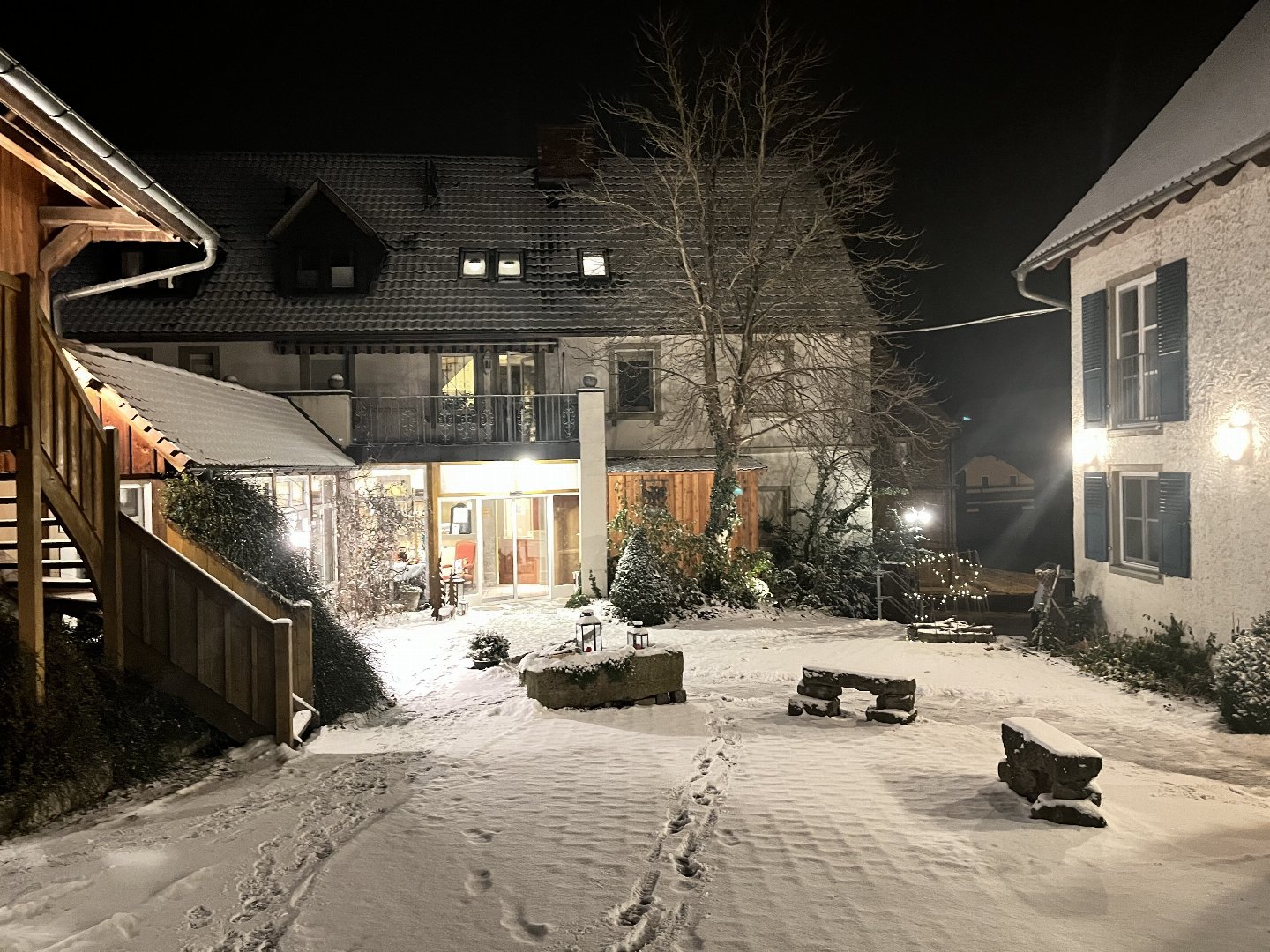 Weihnachtsmarkt in Rothenburg genießen