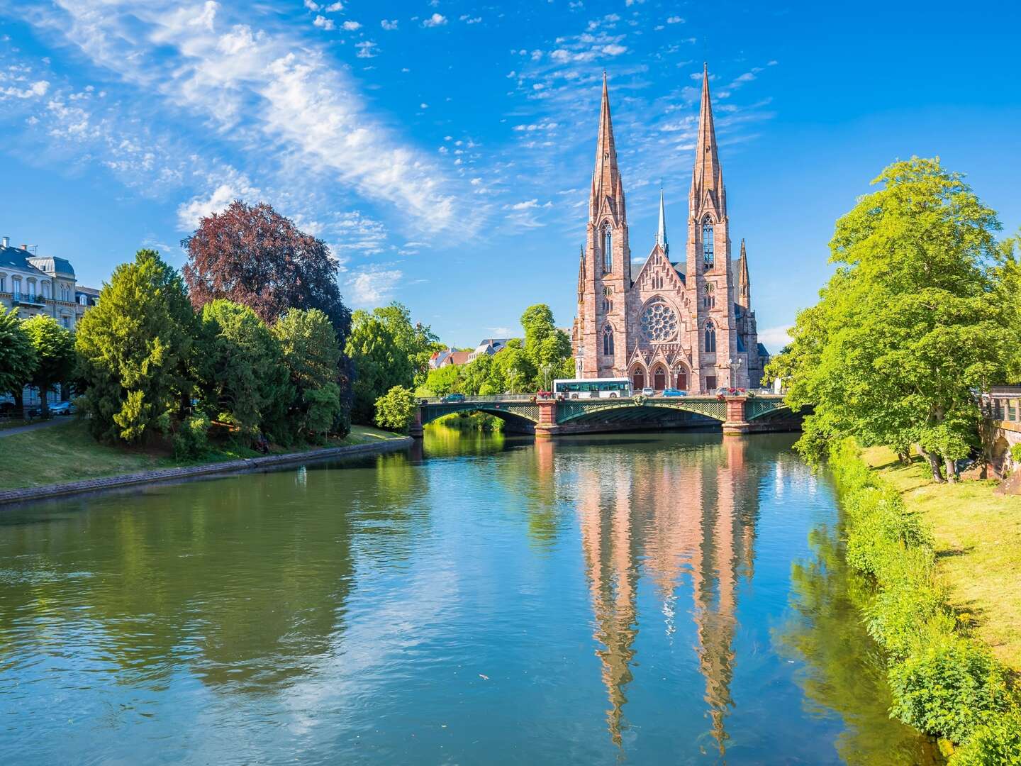 Wandern und Radeln am Rhein - Strassburg