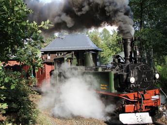 Eisenbahnromantik am Museumsbahnhof Bertsdorf