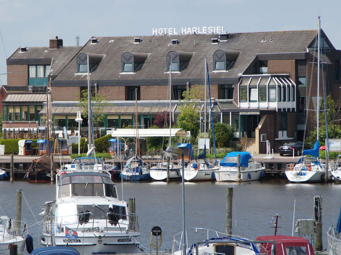 3 Romantische Urlaubstage an der Nordsee in Harlesiel inkl. Sekt & Obstkorb 