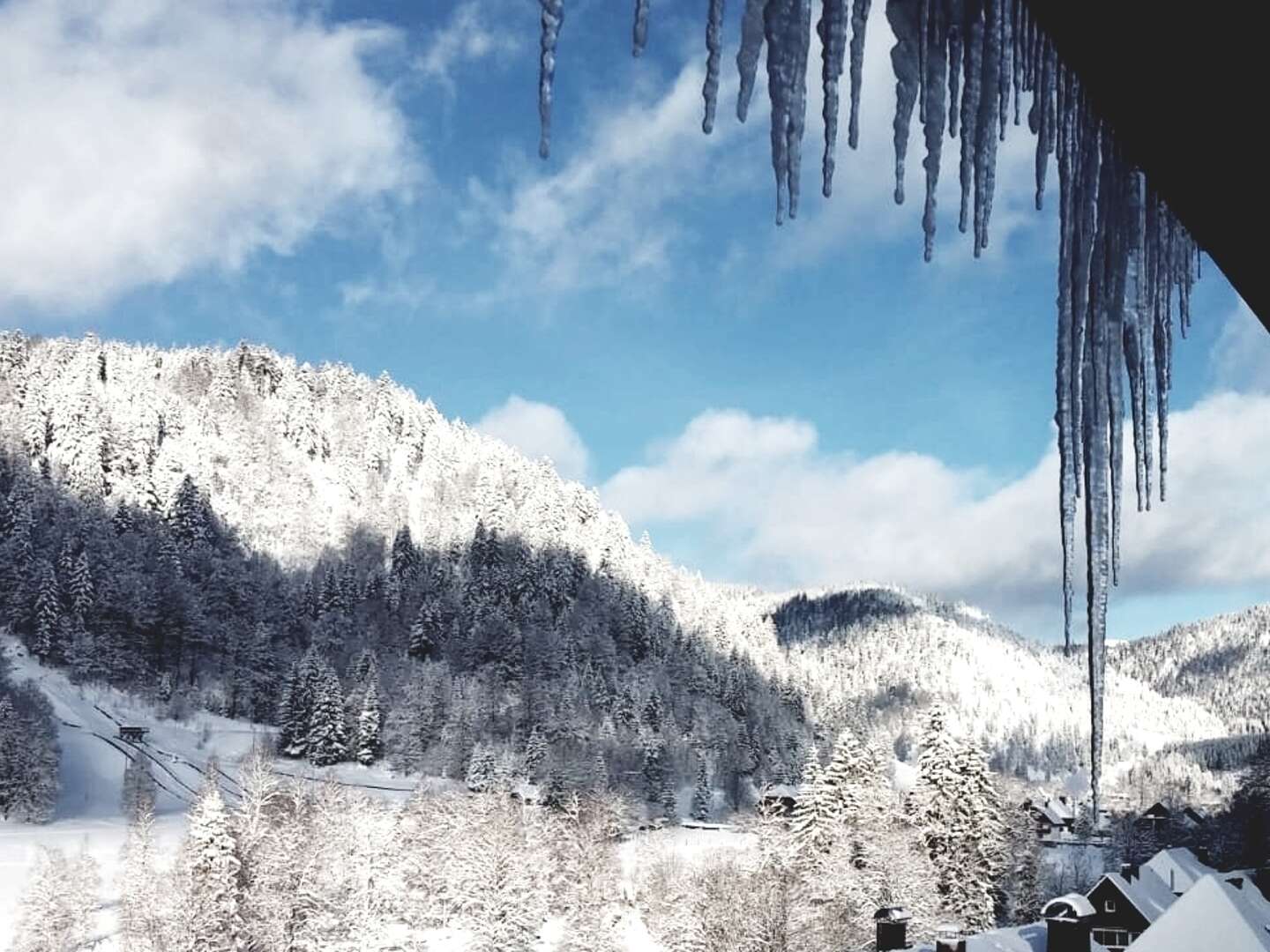 Kuschelstunden zu Zweit im romantischen Schwarzwald - 4 Tage mit Candle Light Diner & Therme