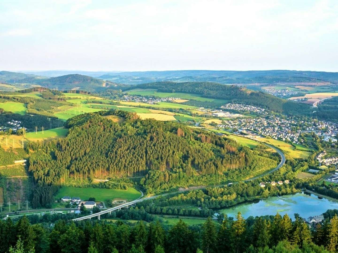 Ana ASLAN Frau für Frau - Verwöhnwochenende im Sauerland für Mädels mit Sekt und Selters