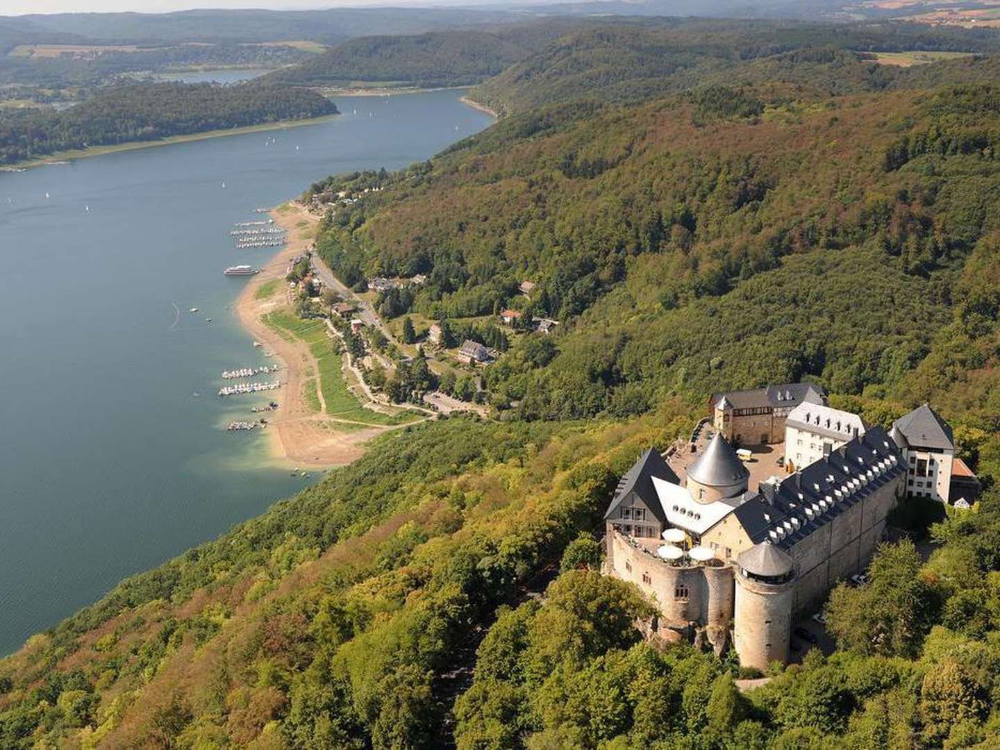 Flitterarrangement am Edersee 2024 inkl. Mehrgangmenü