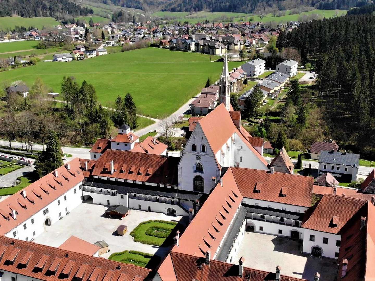 Kurzurlaub inkl. vielfältigem Frühstücksbuffet im historischem gemütlichen Ambiente | 2 Nächte 2