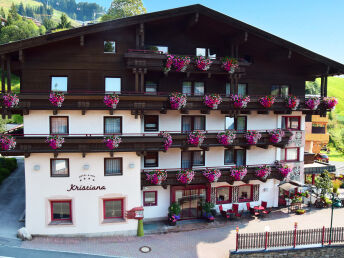 Winterstille trifft Herzenswärme zur Adventzeit in Saalbach Hinterglemm 