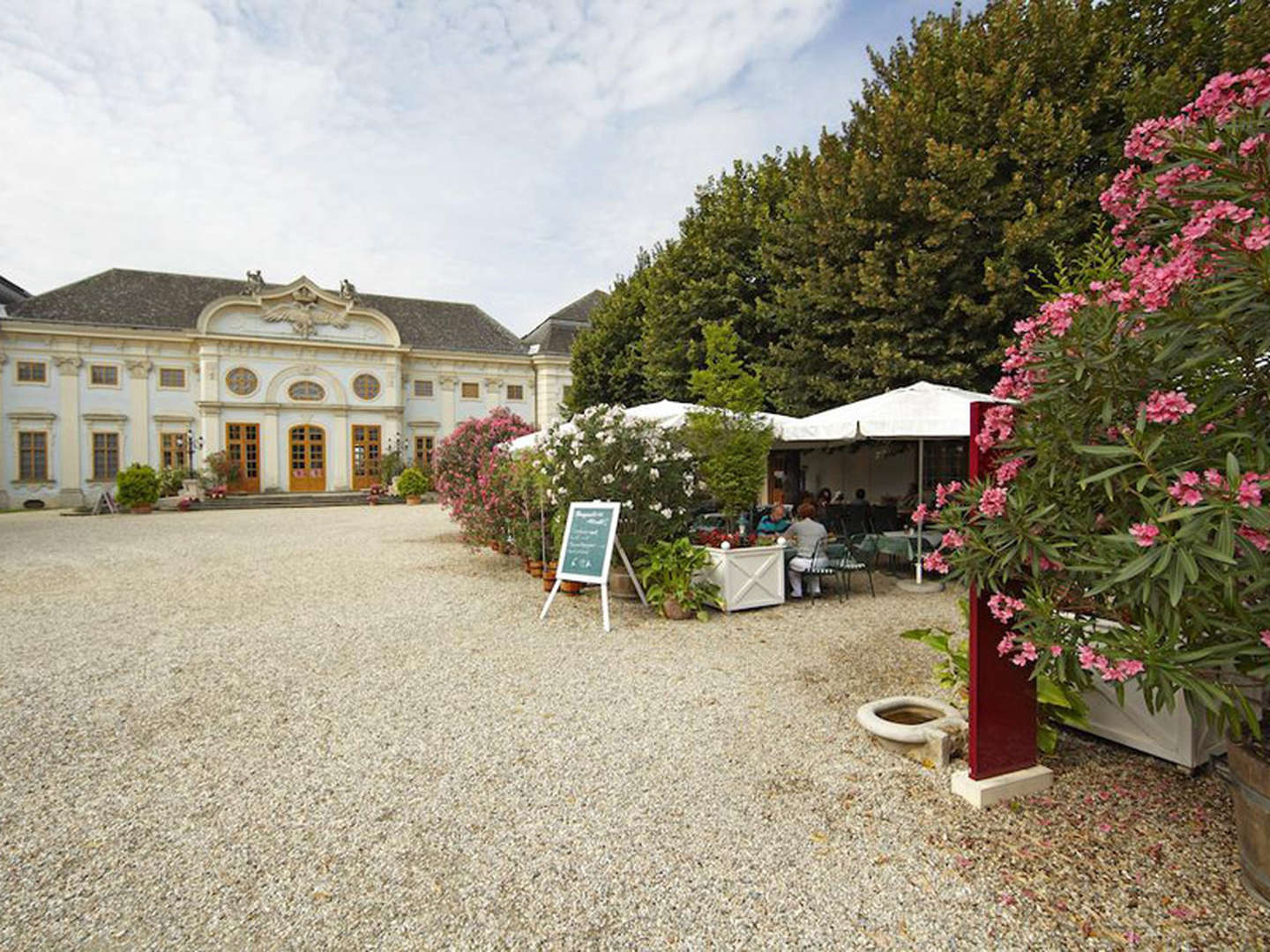 Schlossromantik im Burgenland | inkl. Eintritt in die St. Martins Therme