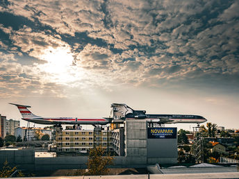 Weekend für Zwei im außergewöhnlichen Flugzeughotel | 2 Nächte inkl. großem Wellnessbereich