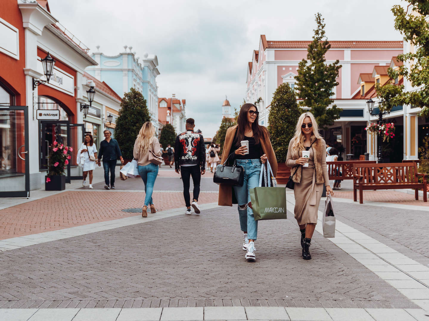 Shoppen im Designer Outlet Parndorf | 2 Nächte im Hotel direkt beim Outlet Center