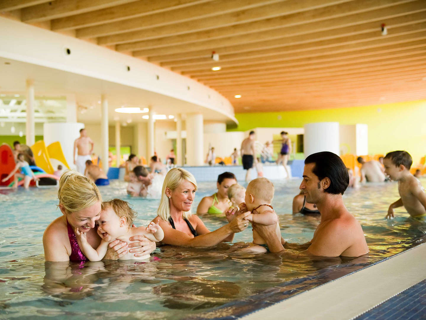 Familienurlaub in der Sonnentherme Lutzmannsburg | 3 Tage All Inclusive, Therme & Kinderbetreuung