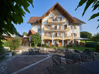 Kurzurlaub nahe der Riegersburg inkl. Backhendlessen & Verkostungen