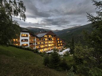 Auszeit in den Bergen für Groß & Klein - Frühstücksspezial im Hotel St. Oswald | 5 Nächte  