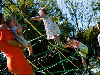 Sunny Bunny's 3 Nächte im Hotel der Sonnentherme mit Baby- & Kinderbetreuung