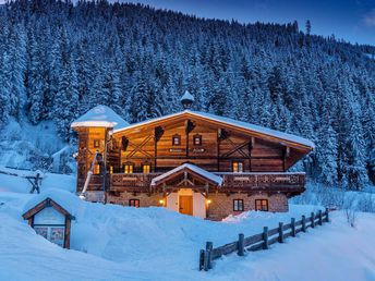 Romantische Auszeit inkl. Felsentherme Bad Gastein, Schmankerl Korb & GasteinCard 