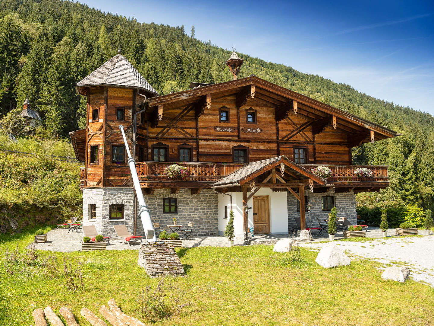 Romantische Auszeit inkl. Felsentherme Bad Gastein, Schmankerl Korb & GasteinCard 