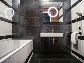 Wellnessurlaub in Eindhoven mit Whirlpool im Zimmer 1 Nacht