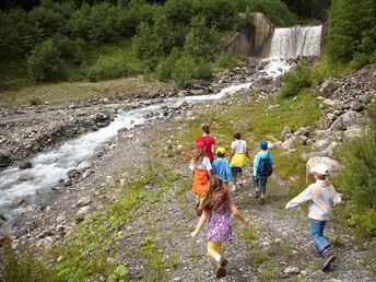 Familienurlaub im Brandnertal mit professioneller Kinderbetreuung | 4 Nächte