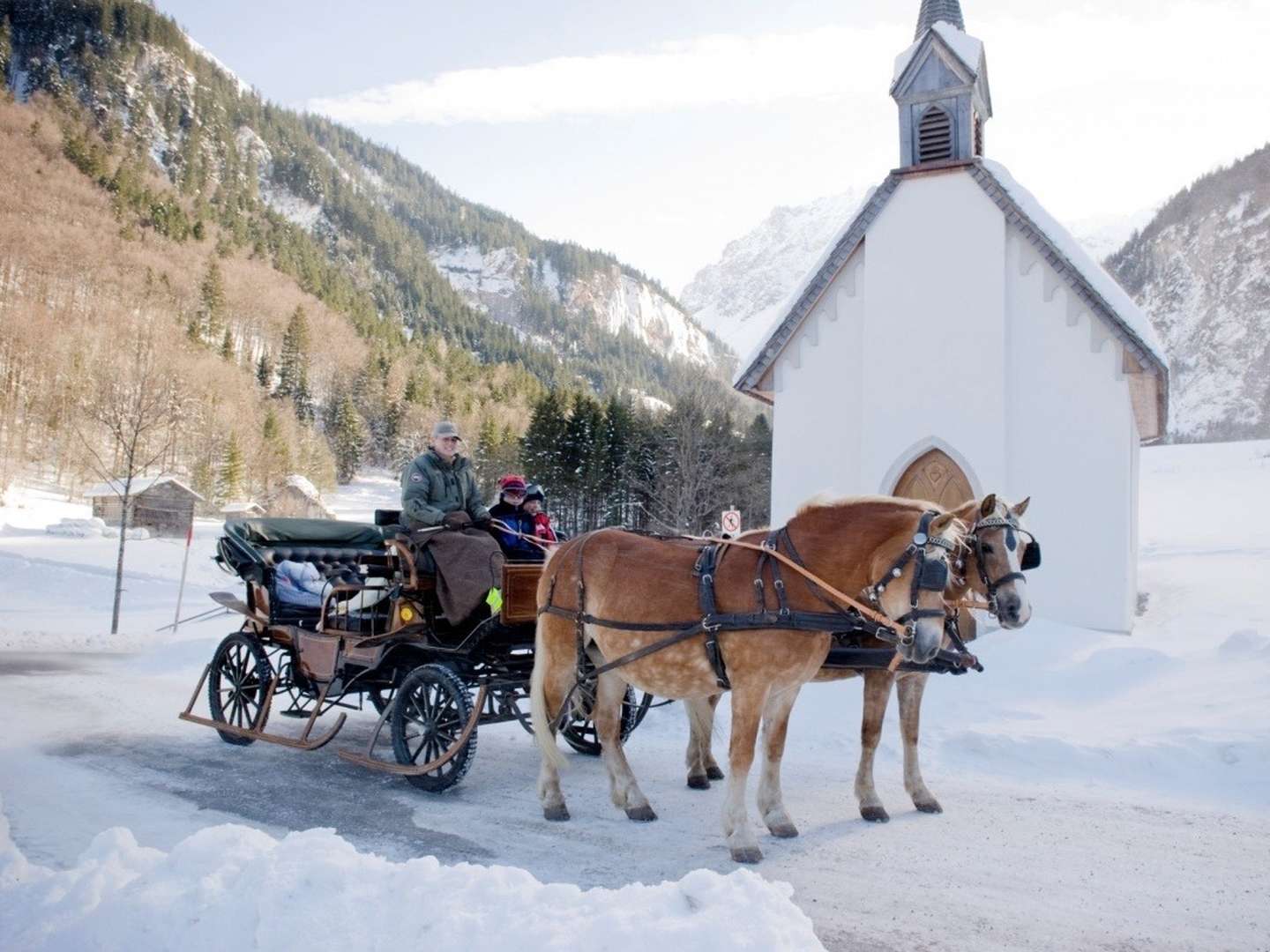 Familienurlaub im Brandnertal mit professioneller Kinderbetreuung | 5 Nächte