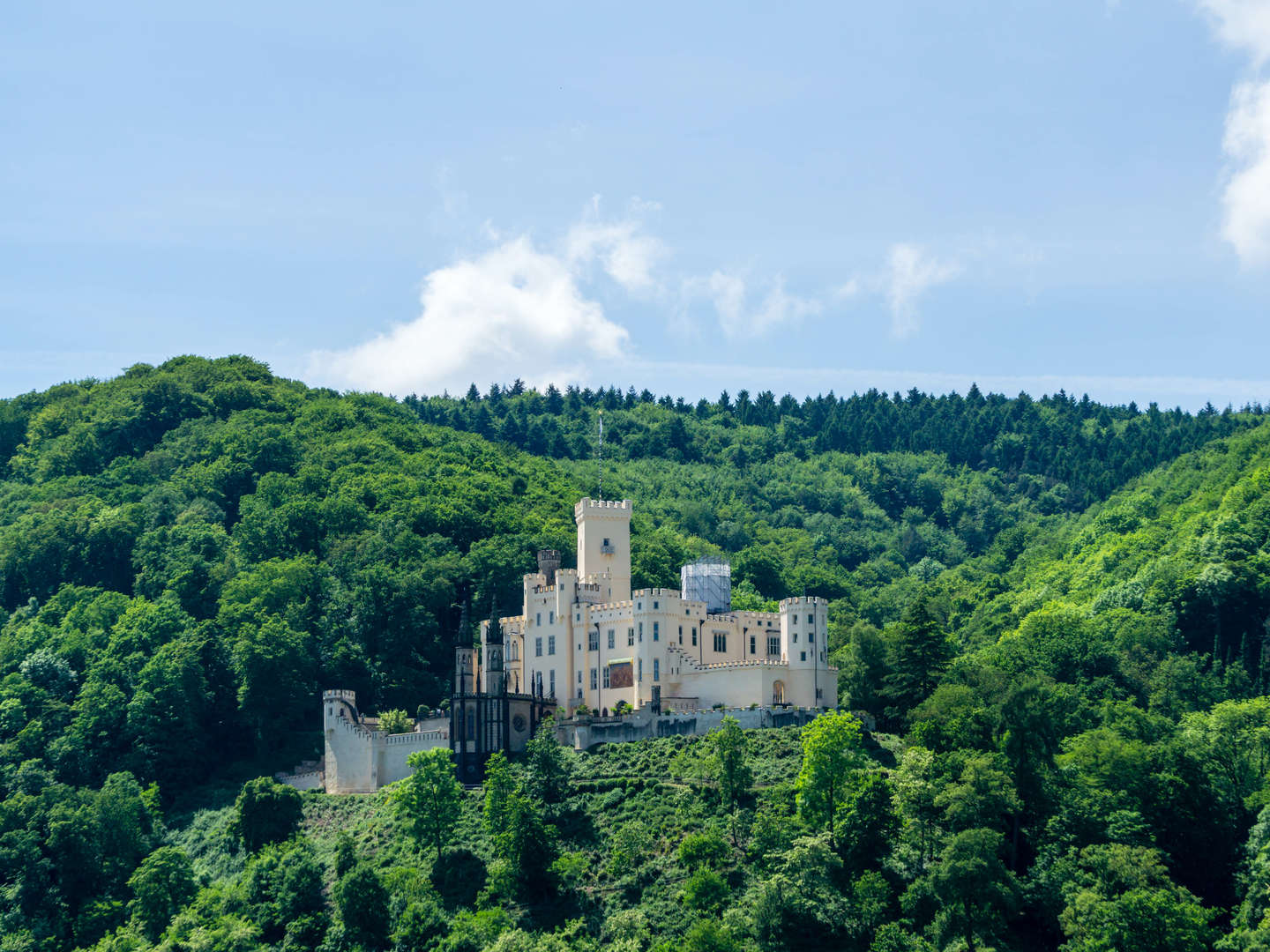 Wandern auf den Spuren der Ritter und Römer entlang von Rhein & Mosel