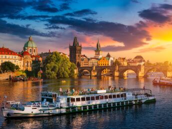 Panorama-Bootsfahrt auf der Moldau in Prag | 4 Tage