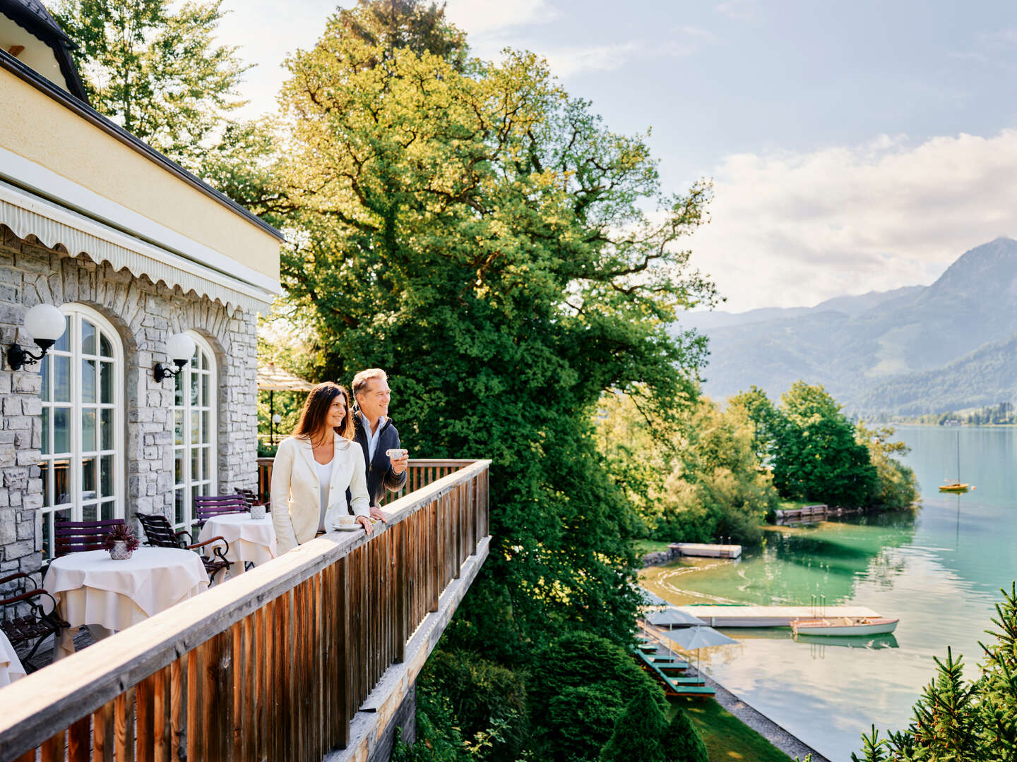 Königliches Flair & Seepanorama im englischen Herrenhaus direkt am Wolfgangsee | 1 Nacht