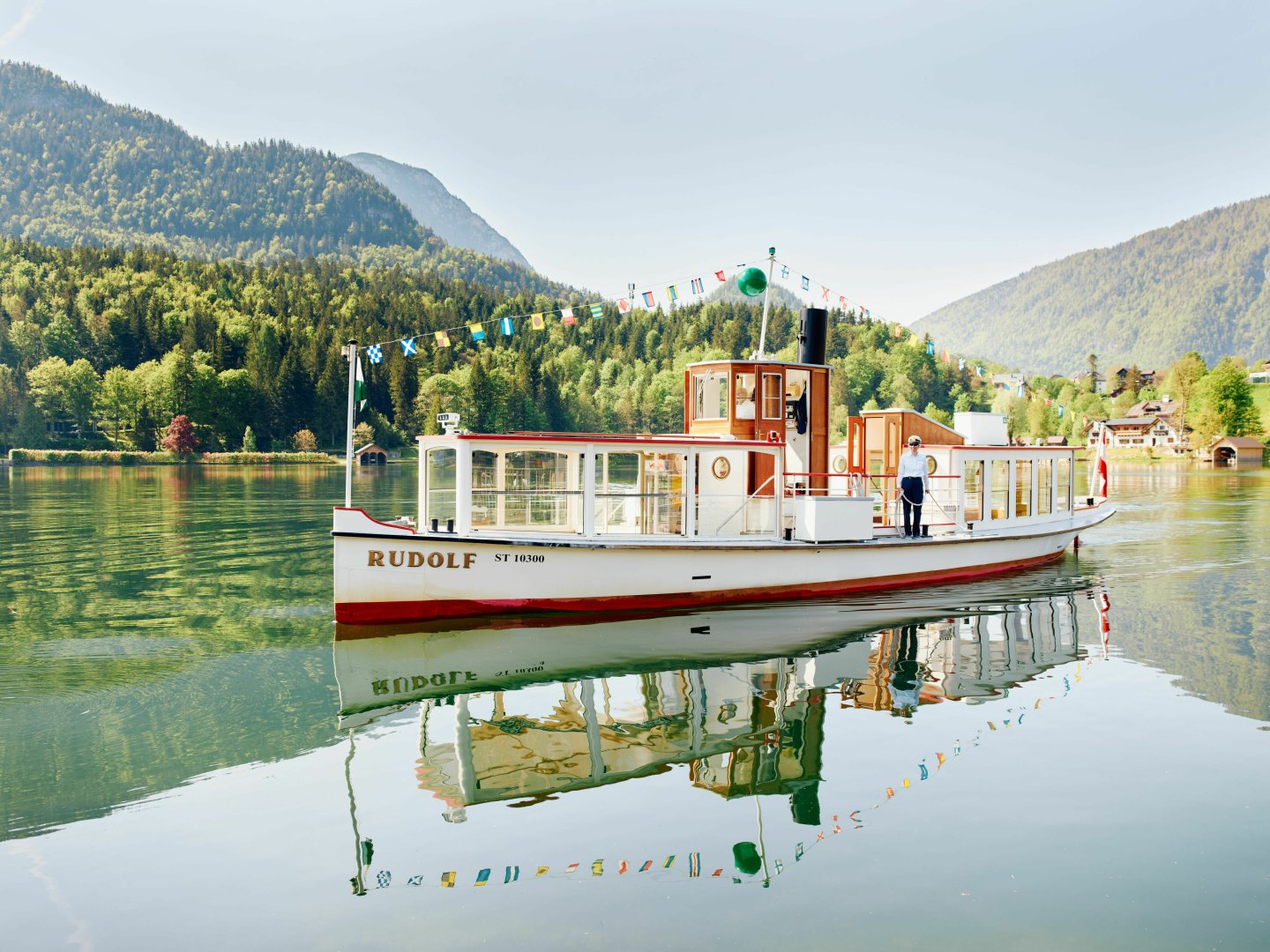 Weitblick über den See und entspanntes Wohlfühlen | Kurzurlaub am Grundlsee 6 Nächte