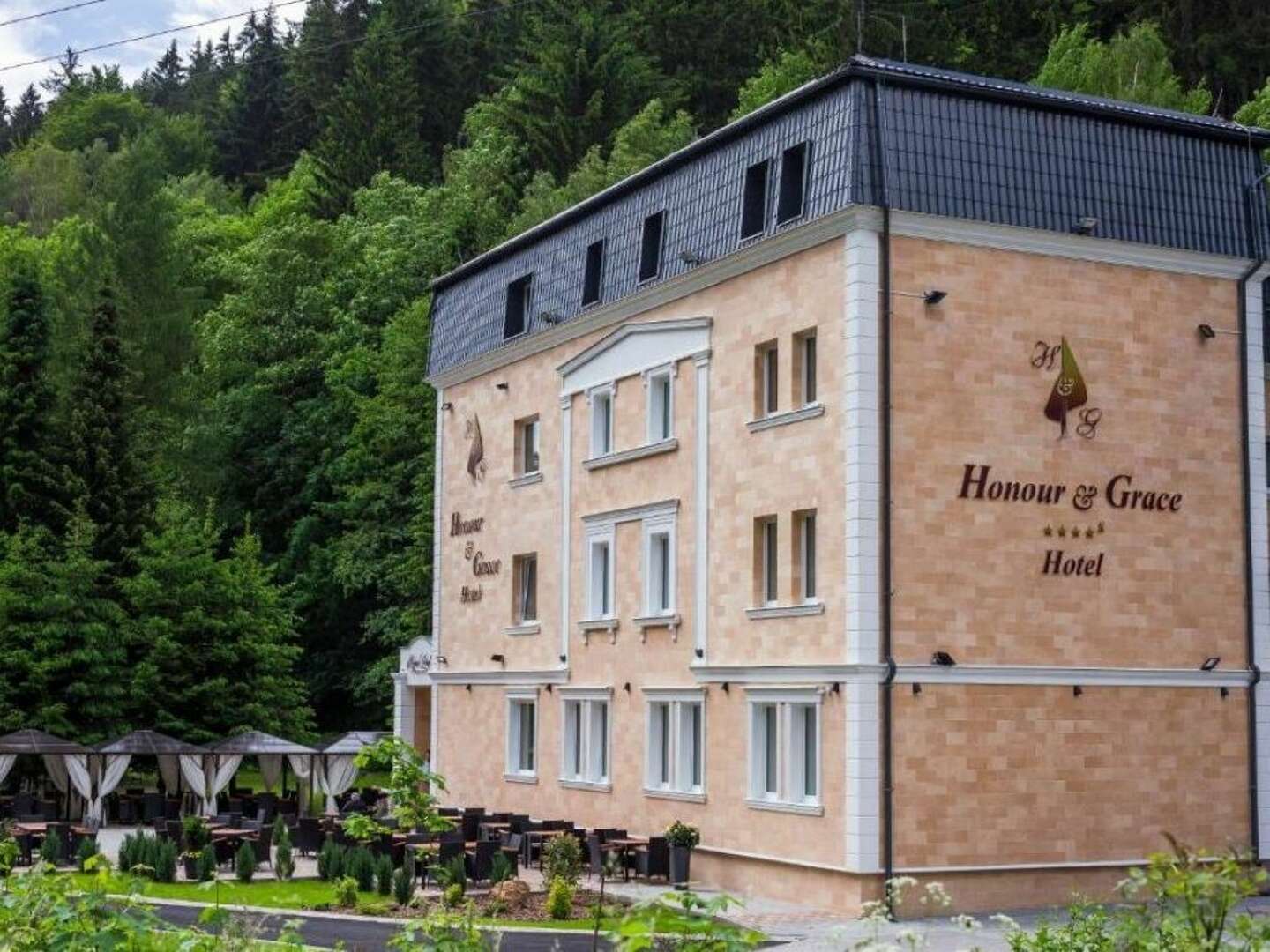 Luxuriöser Aufenthalt im Waldhotel Honour and Grace mit Halbpension - 2 Nächte									 