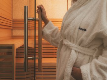 Unterkunft mit Frühstück und privater finnischer Sauna / 2 Nächte| 3 Tage