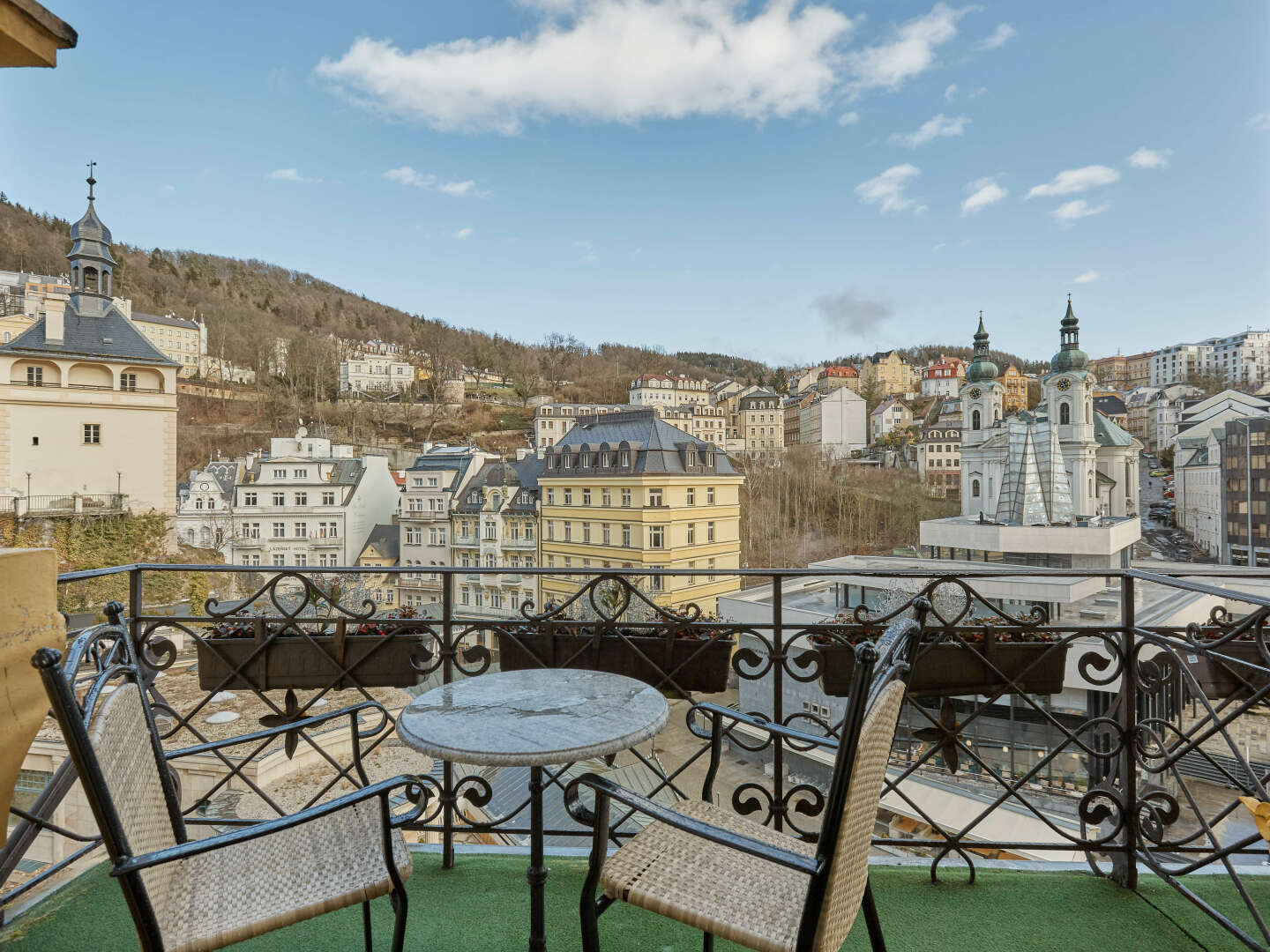 Kurzurlaub mit Frühstück im Hotel Romance in Karlsbad - 7 Tage    