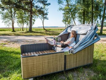 3 Tage Open Air Romantik direkt am Wasser - Schlafen im Schlafstrandkorb  inkl. Frühstück