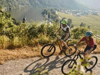 5 Tage Aktivurlaub: Entspannung am Flussufer der Mosel und Verwöhnzeit in der Vulkaneifel Therme ´25