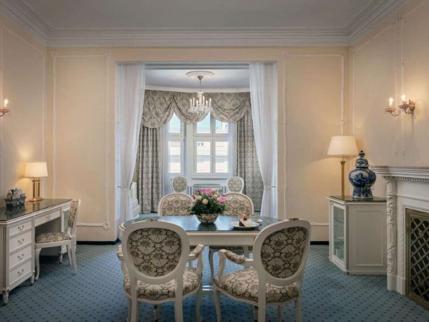 2 Nächte im Hotel  Ambassador Zlata Husa in Prag mit Frühstück