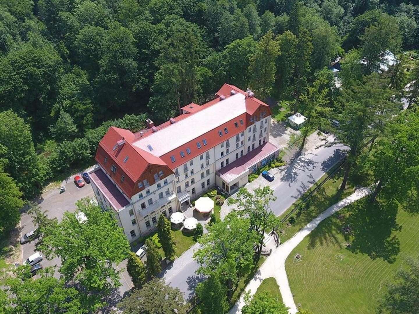 Ein unvergessliches Wochenende im SPA Hotel Dwor Elizy in der Nähe von Sky Bridge / 5 Tage			  