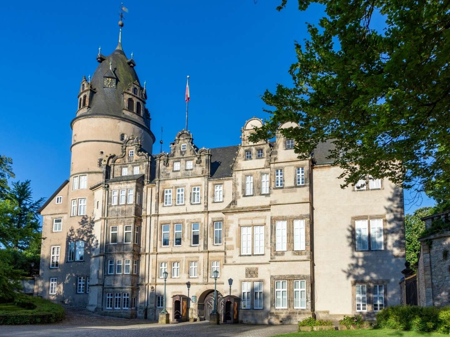 Kultur in Detmold: Unvergessliche Tage im Teutoburger Wald mit Detmolder Schloss und Landesmuseum