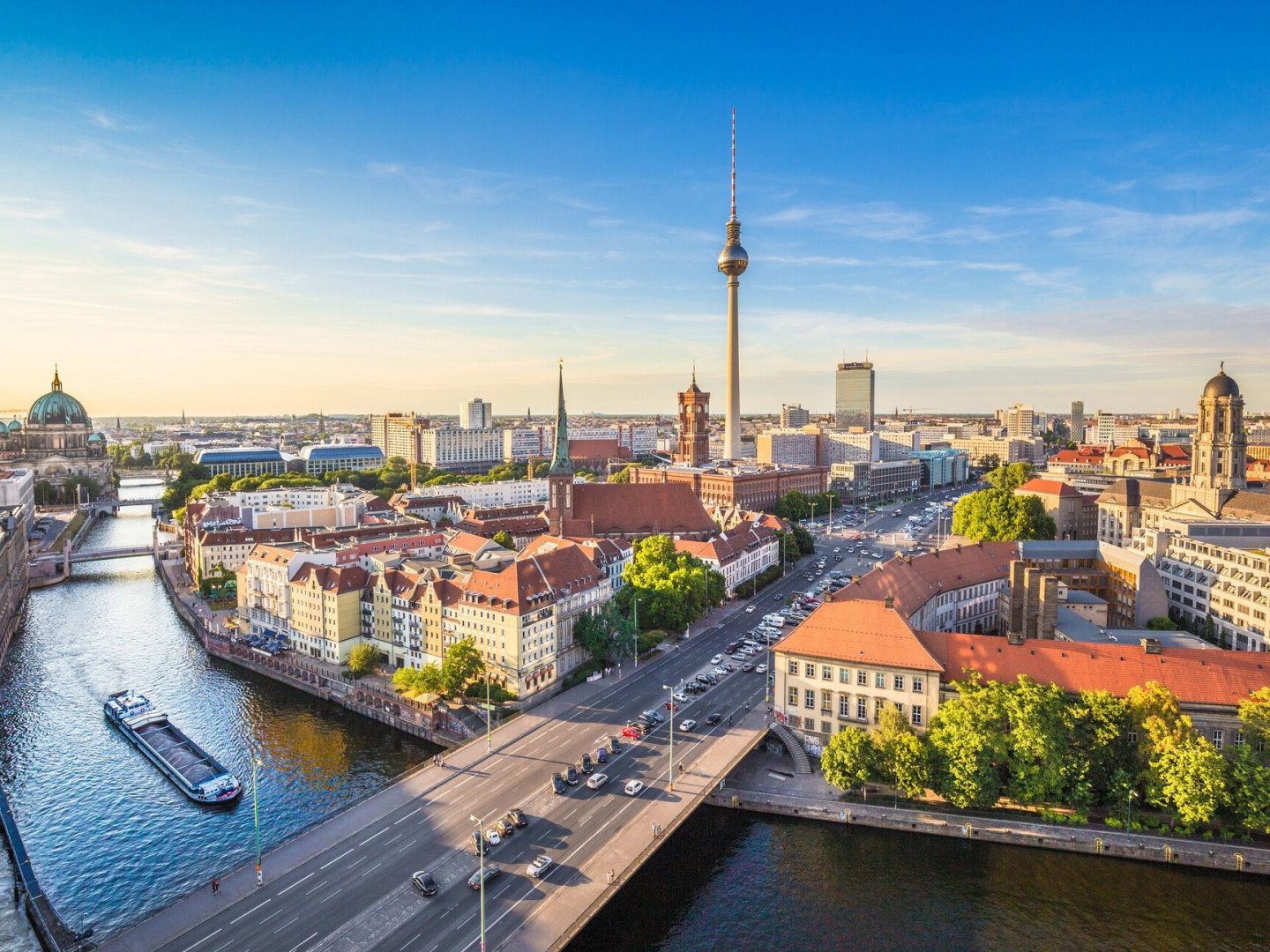 4 Tage zwischen Berlin & Potsdam: Märchenhotel mit 3-Gang-Menü & Saunanutzung